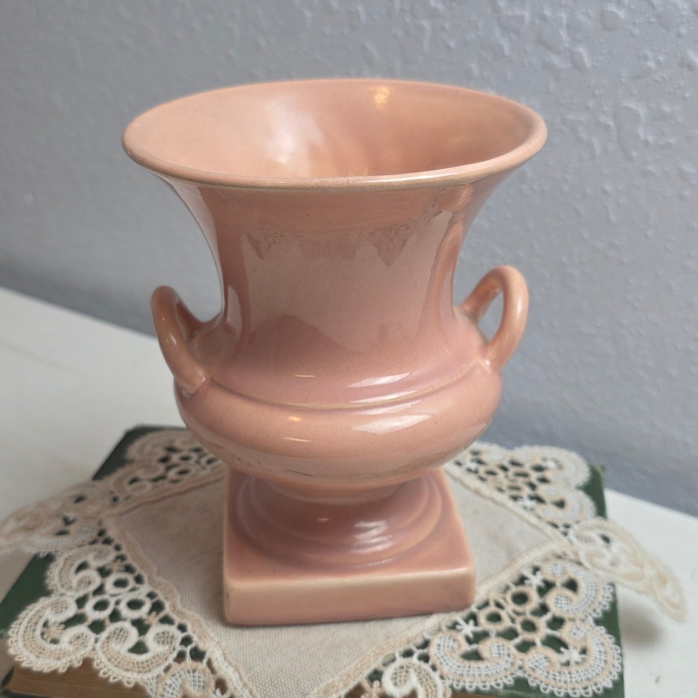 Vintage Red‎ Wing Pottery Salmon Pink Ceramic Trophy Urn Vase Art Deco Style